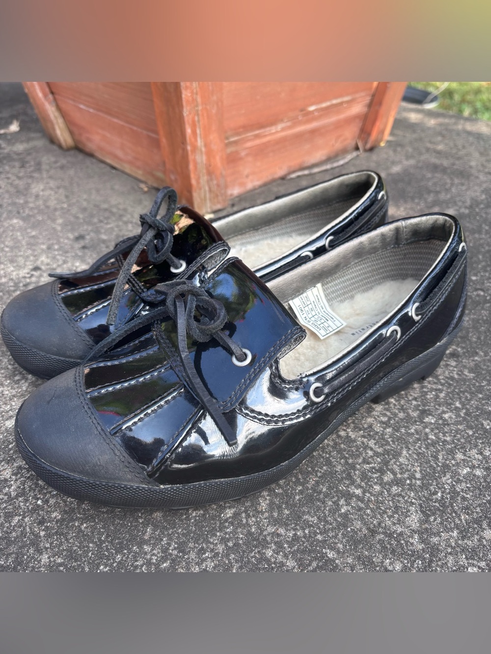 UGG Australia Ashdale Black Patent Duck Loafers - Size 8